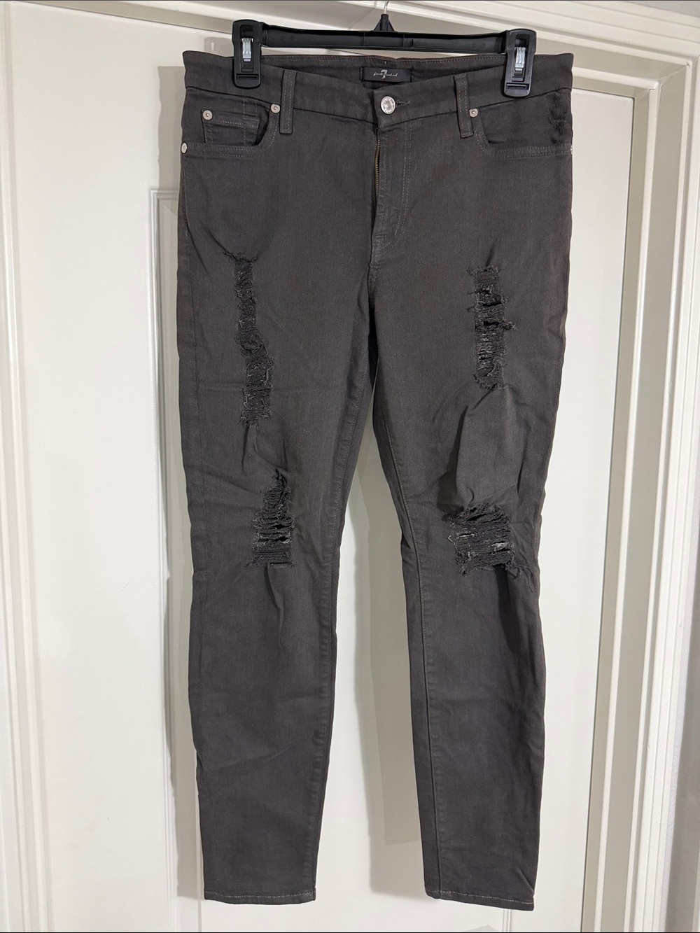 7 for all Mankind size 31 Womens Distressed Skinny Jeans in Charcoal, used clean